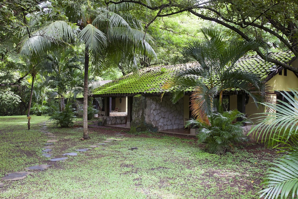 Hacienda La Pacifica 68/73