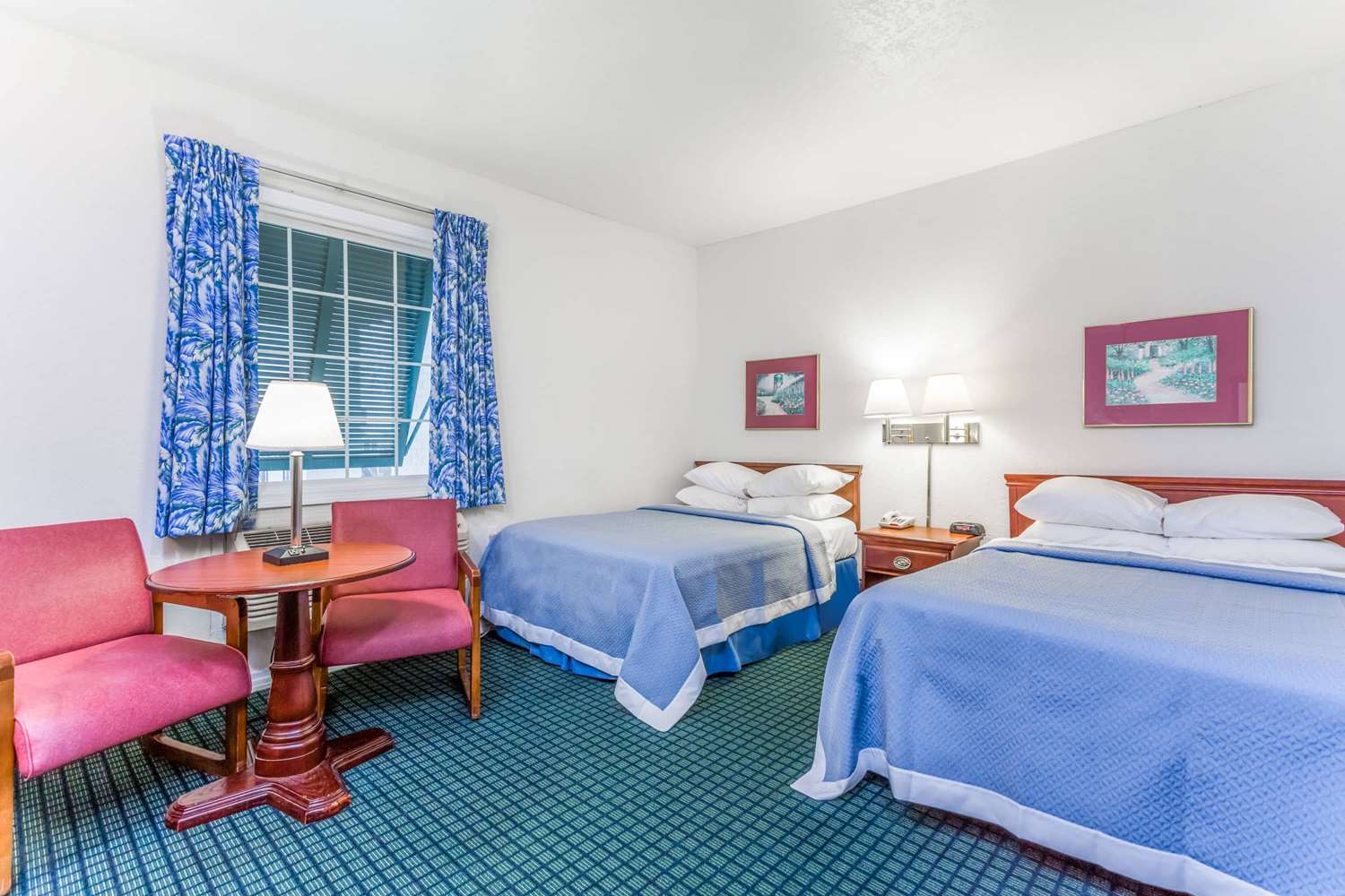 Days Inn by Wyndham Kill Devil Hills Oceanfront - Wilbur 10/59