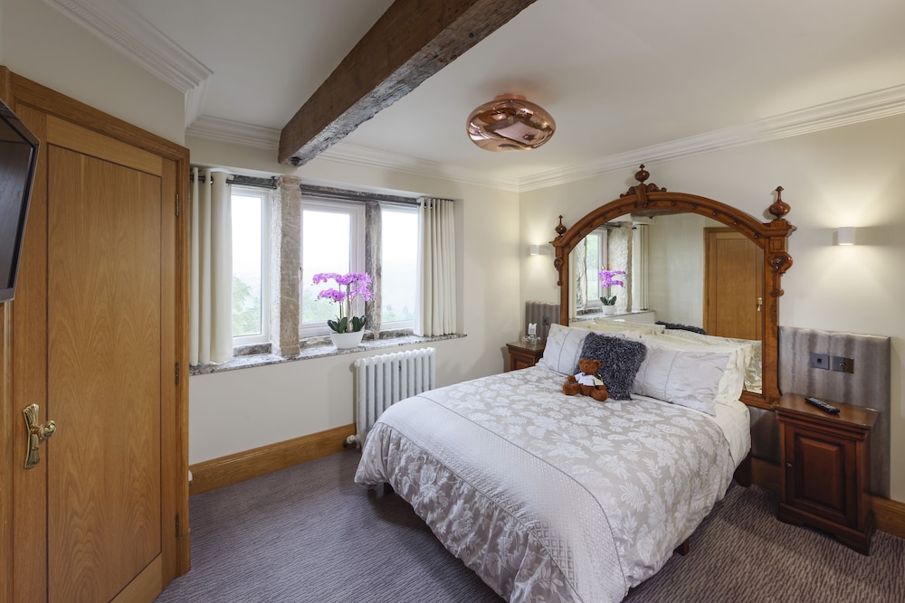 The Saddleworth Hotel 4/42