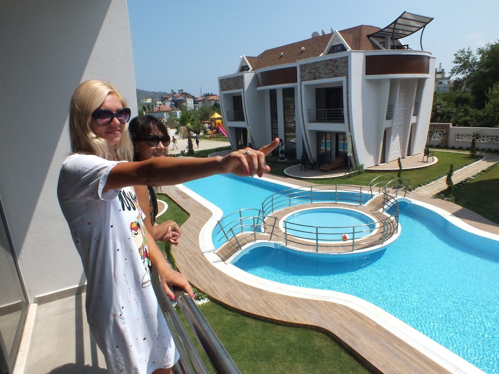 Hande Homes 35/39
