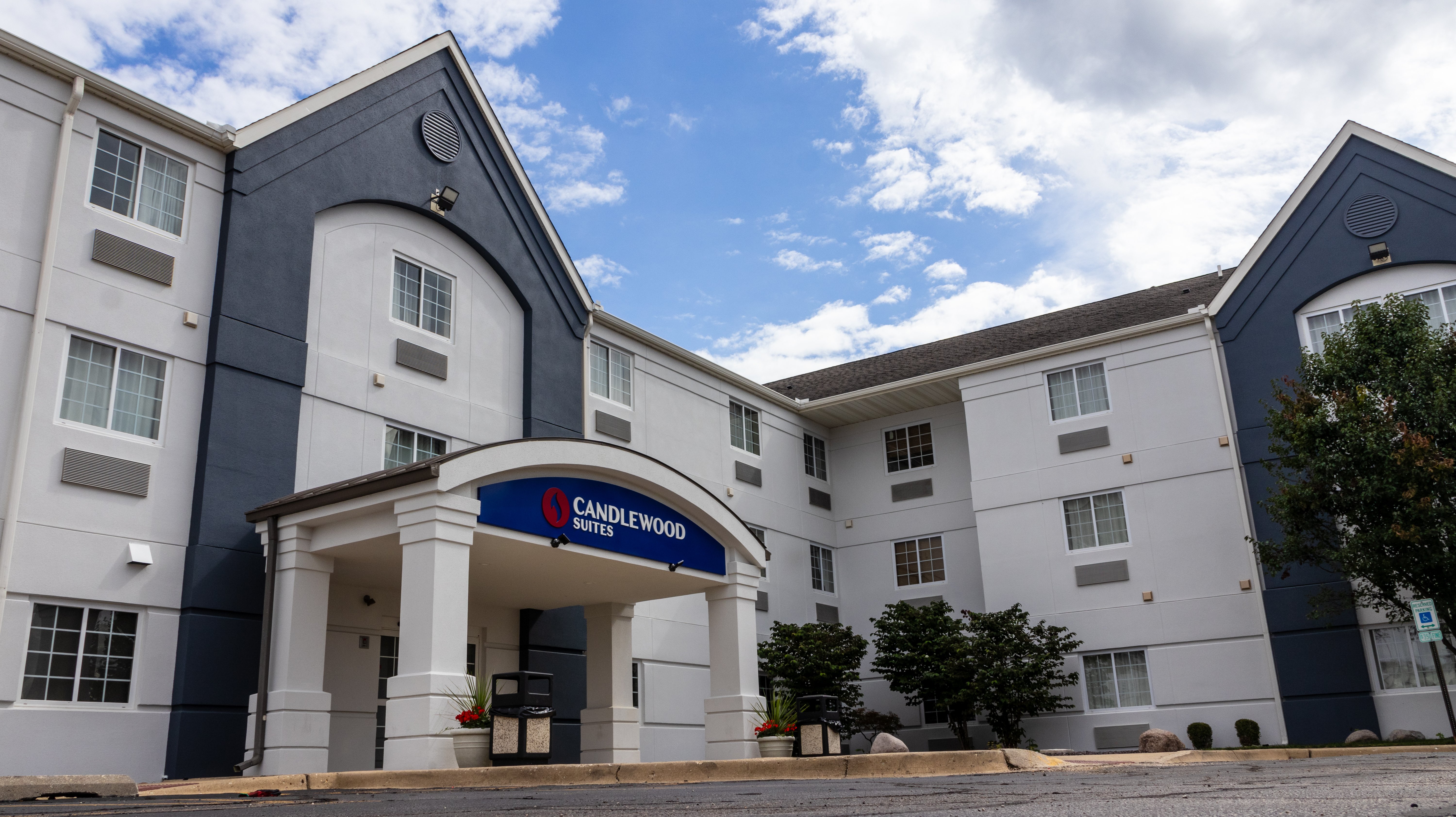 Candlewood Suites Peoria At Grand Prairie 4/50