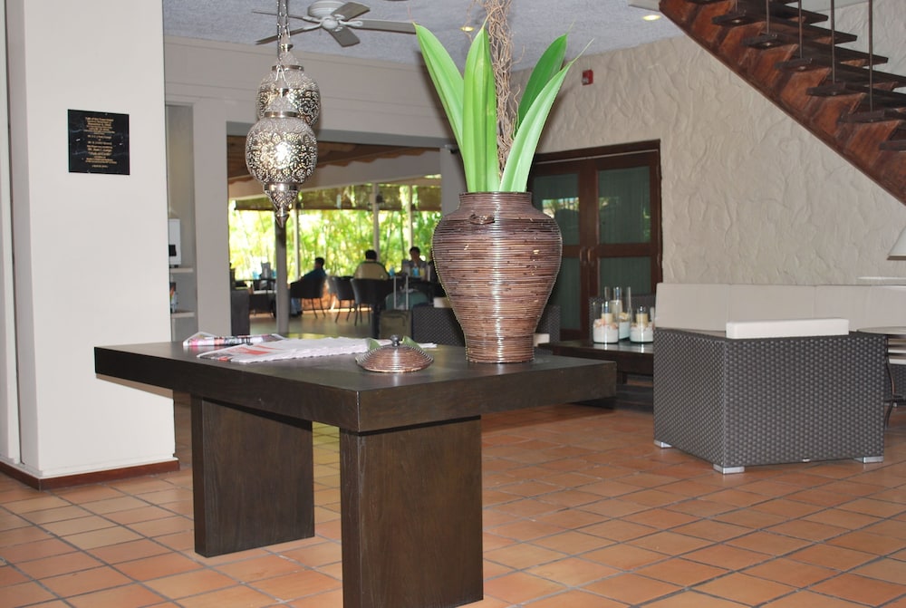 Voco Surfside Aruba by IHG 66/90