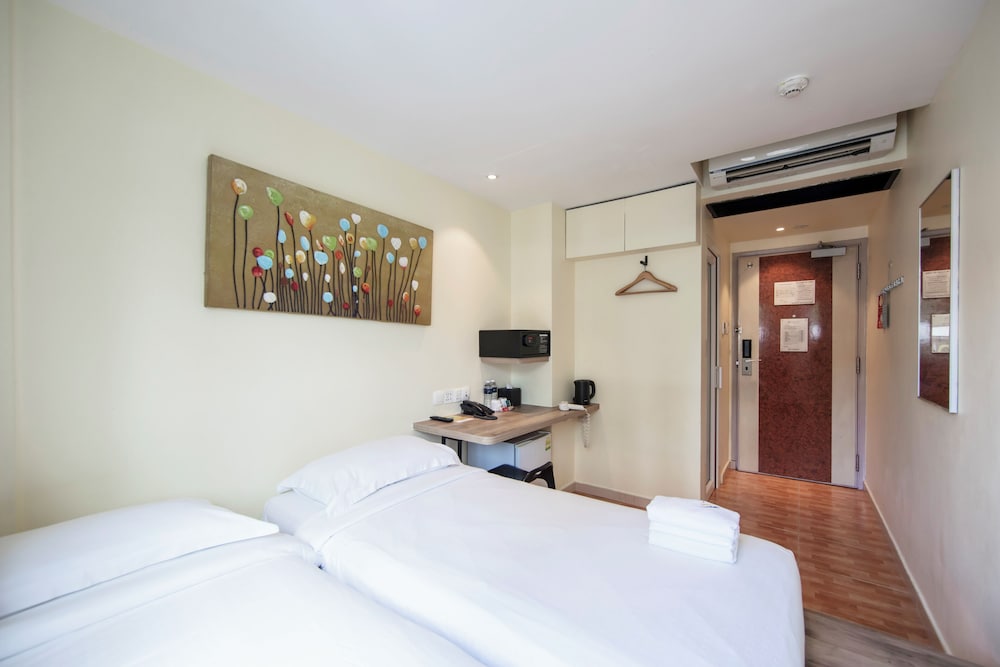 Fragrance Hotel - Balestier 24/64