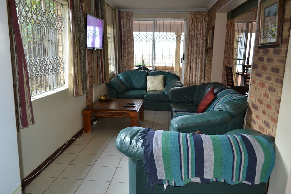 Kamogelo Guest House 23/47
