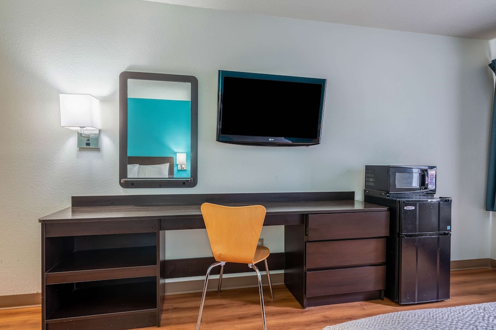 Motel6 Rocky Mount, NC 37/47