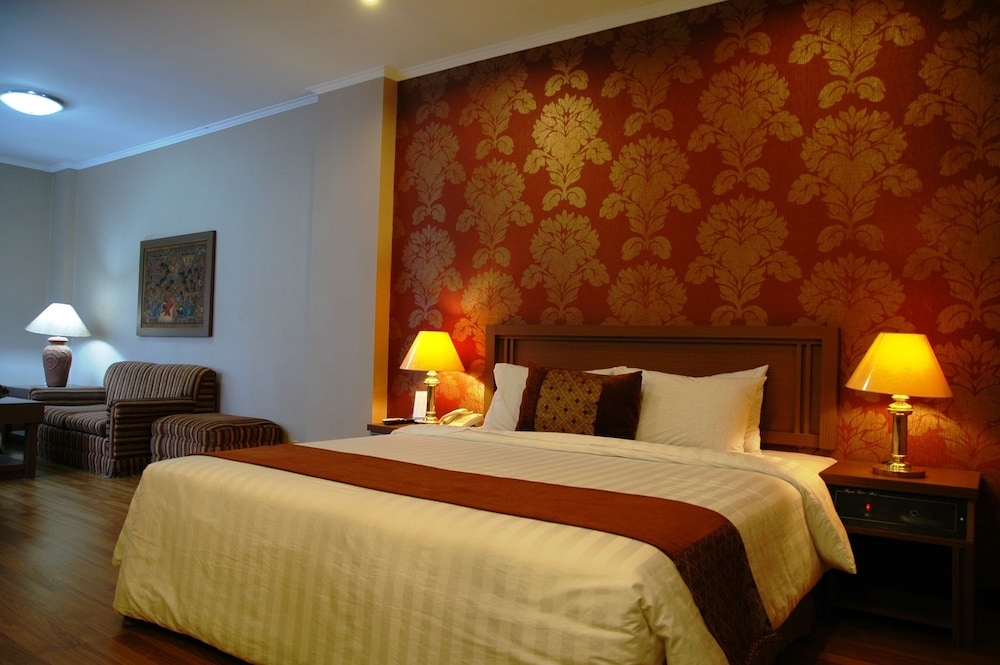 Riyadi Palace Hotel 11/61
