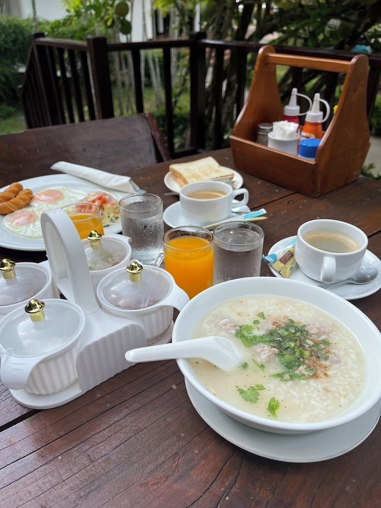 Sailom Resort Bangsaphan 38/55