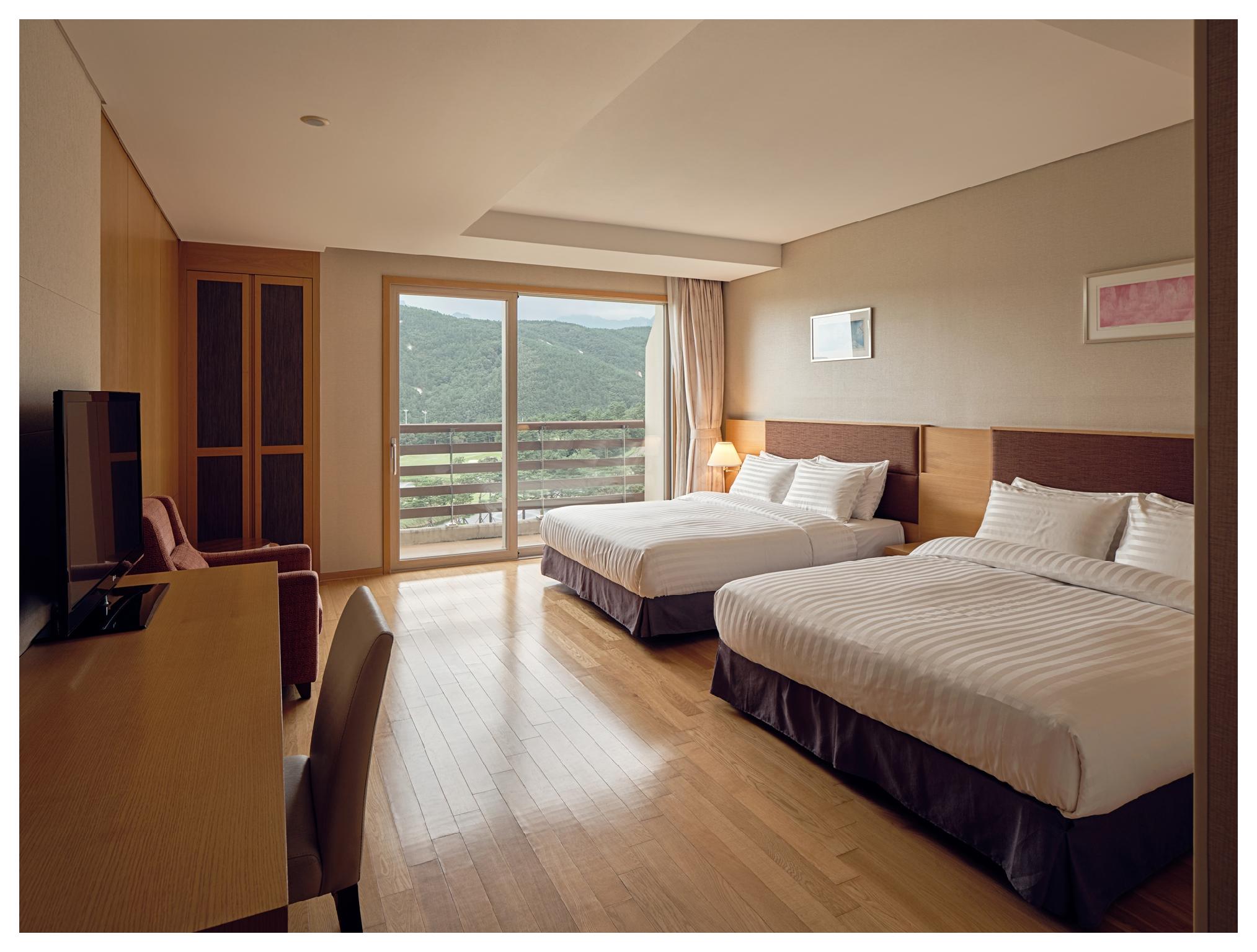 Superior, Family, Twin Beds, Sea and Mountain View