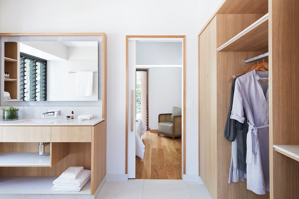 2 BEDROOMS, SUPERIOR, VILLA, KING AND TWIN BEDS