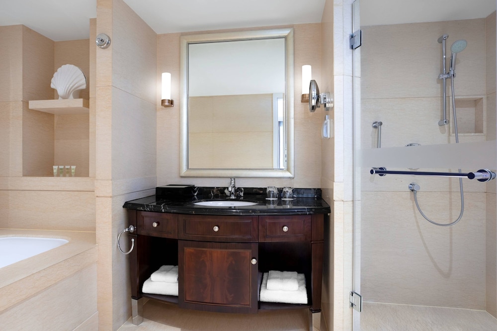 Courtyard By Marriott Shanghai Fengxian 18/41