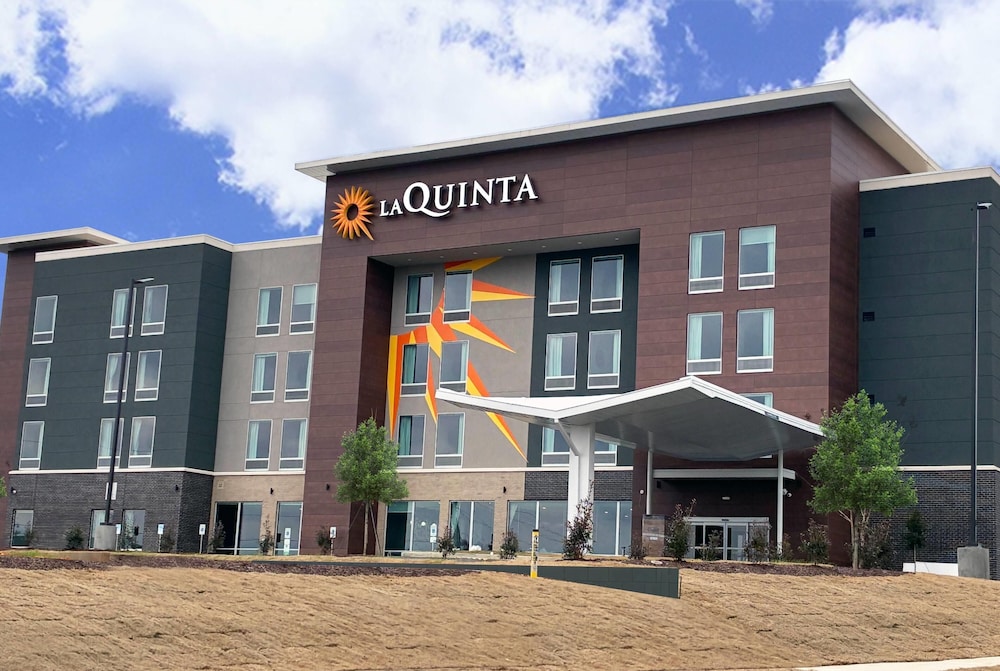 La Quinta Inn & Suites by Wyndham Athens 4/49