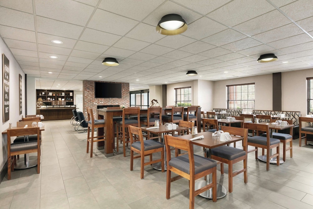 restaurant cafeteria