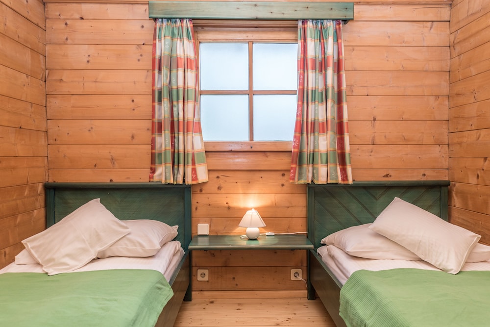 2 BEDROOMS, CHALET, SAUNA