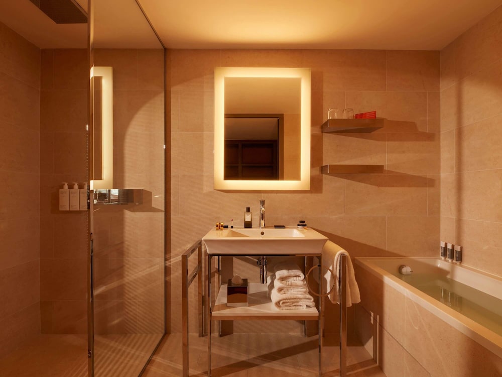 Mondrian Bordeaux Hotel des Carmes 54/56