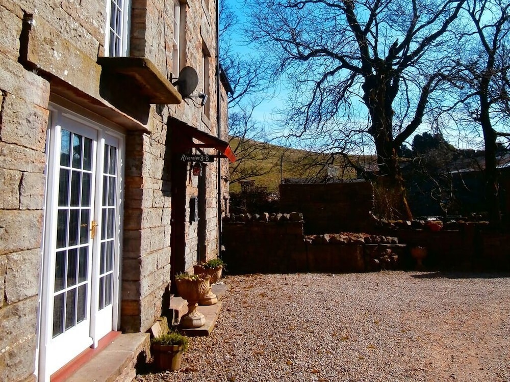 Riverside Bed &amp; Breakfast 37/46