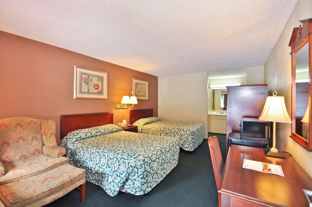 Country Hearth Inn & Suites Marietta 6/43