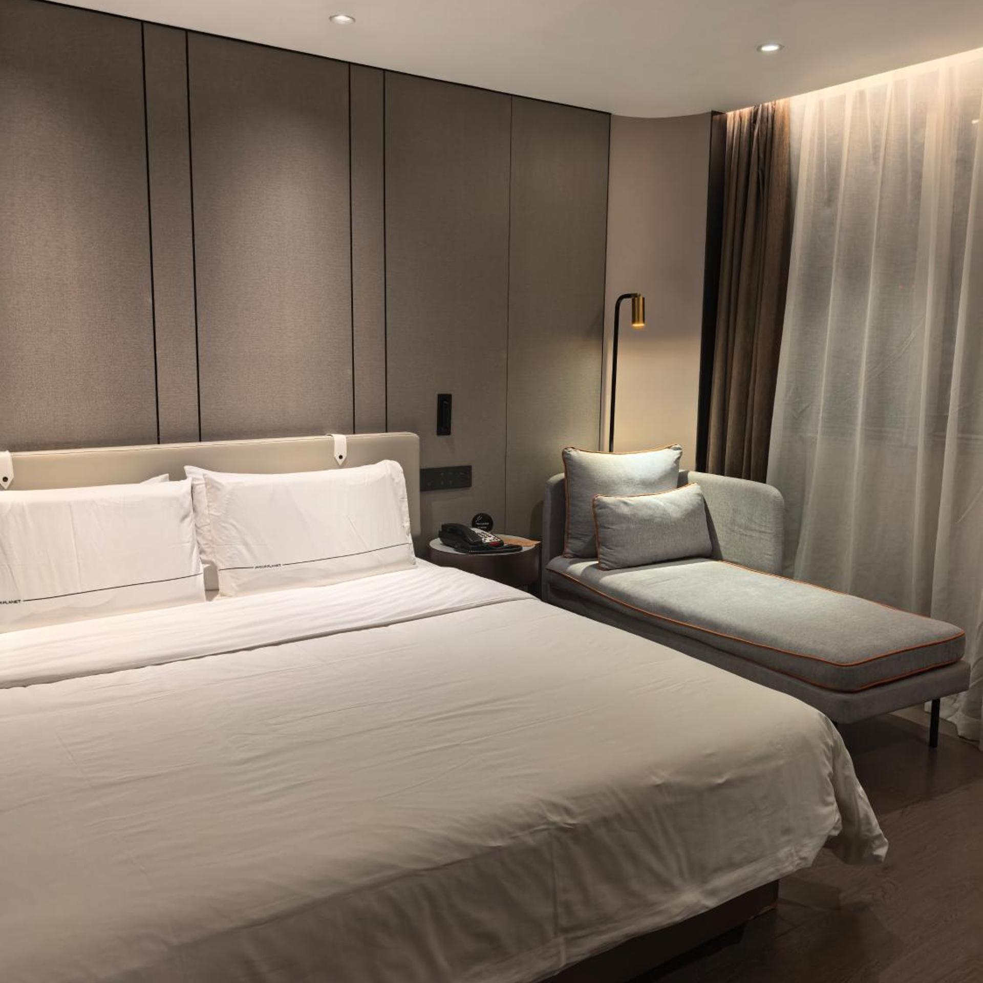 Atour S Hotel Wenshu Yuan Monastery Subway Station Chunxi Road 15/41