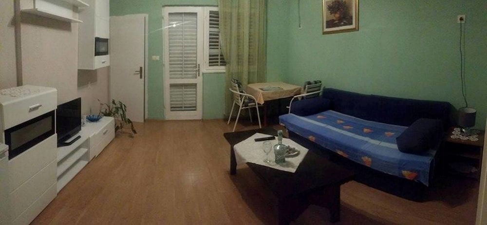 Villa Angela 60/80