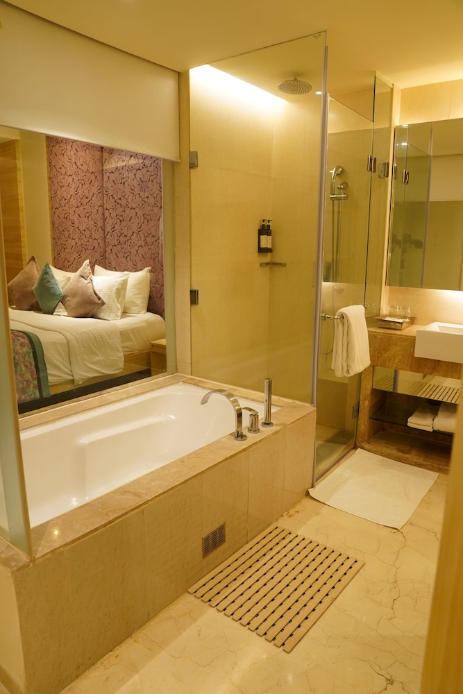 Royal Orchid Jaipur 62/62