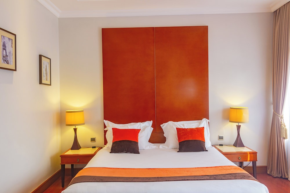 Alba Hotel Meru 12/50