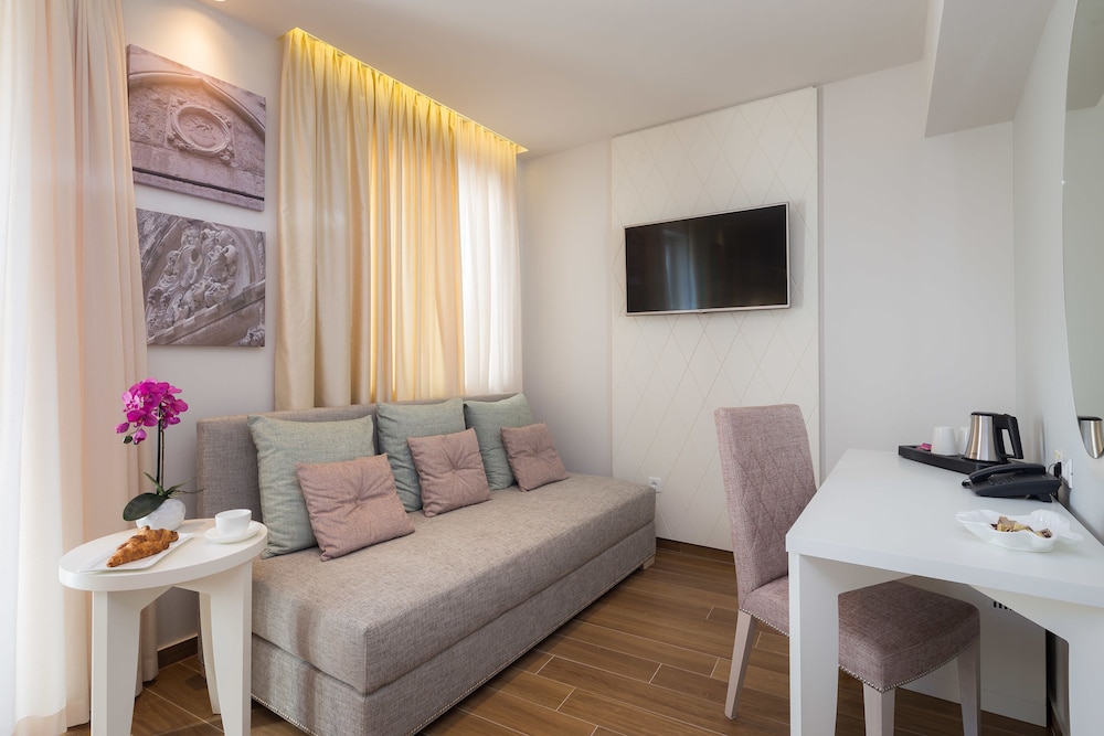 Balatura The Fine Bed & Breakfast 23/50