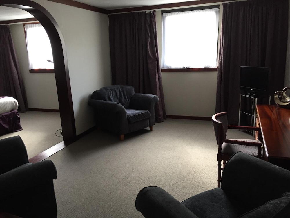 Shetland Hotel 13/22