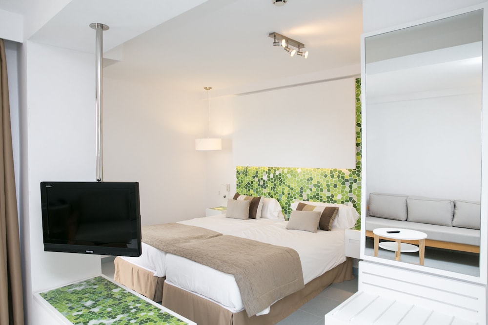 Hotel LIVVO Anamar Suites 30/65