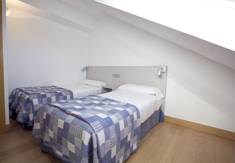 Jauregui Hotel 29/64