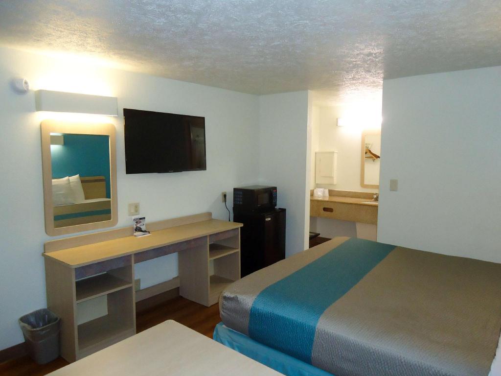 Motel6 Columbus, MS 18/25
