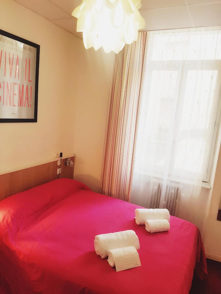 Azurene Royal Hotel 22/67