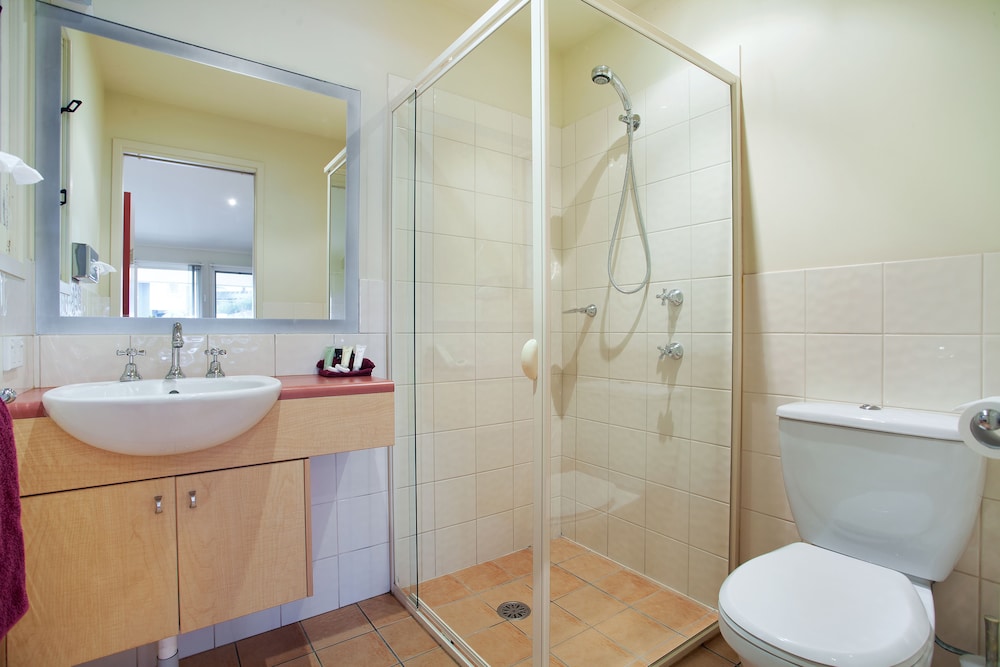TATHRA BEACH HOUSE APARTMENTS 46/48