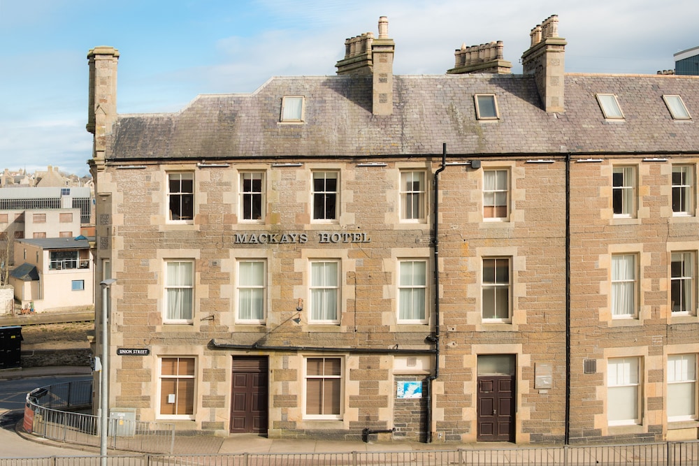 Mackays Hotel Wick 2/50