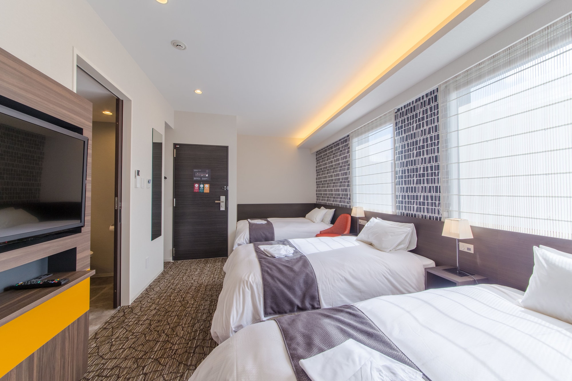 ROOM, TRIPLE