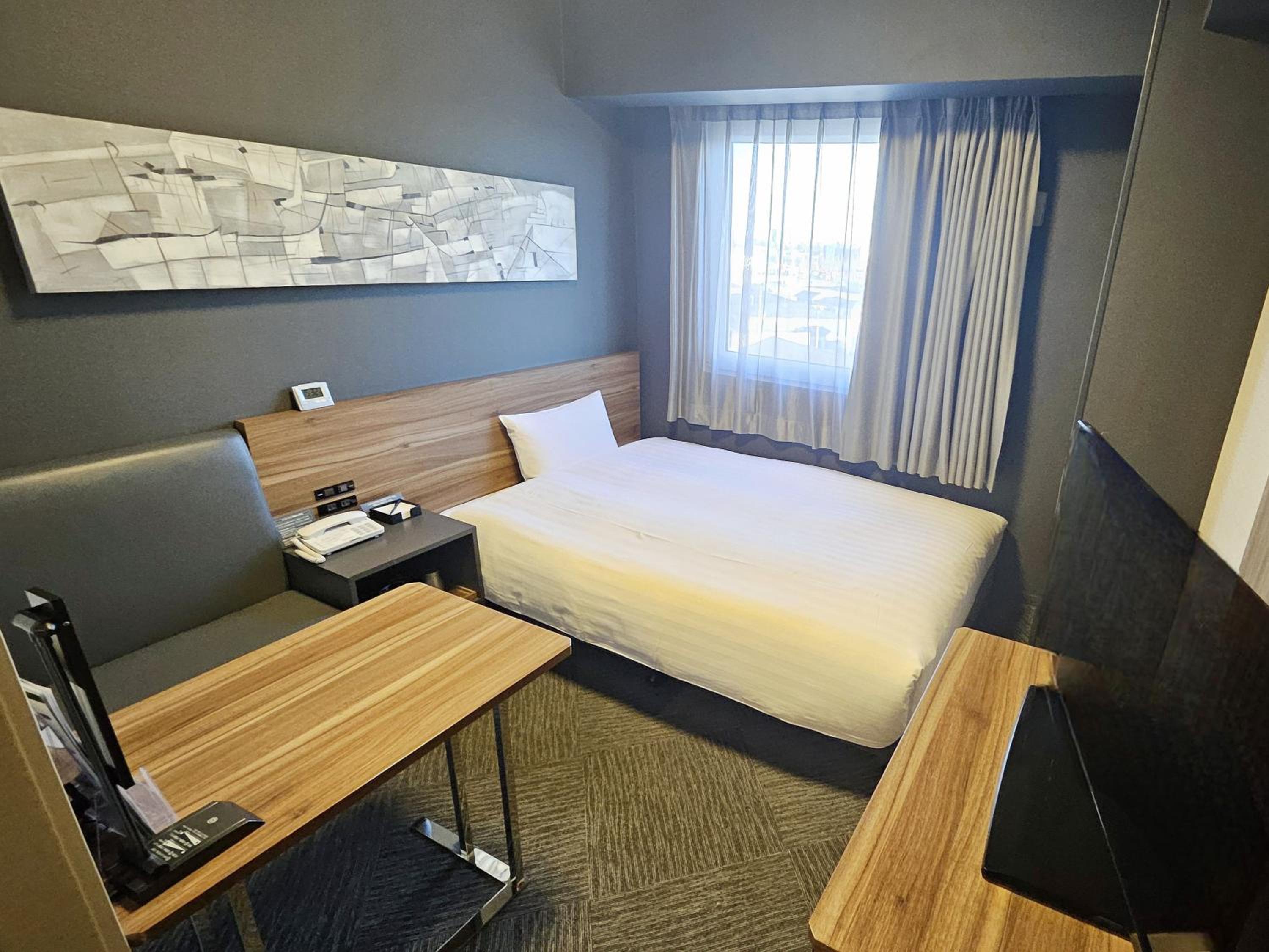 Room, Single
