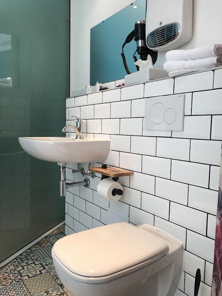 غرفة قياسية بسرير كوين، Hotel Mystique 9/10