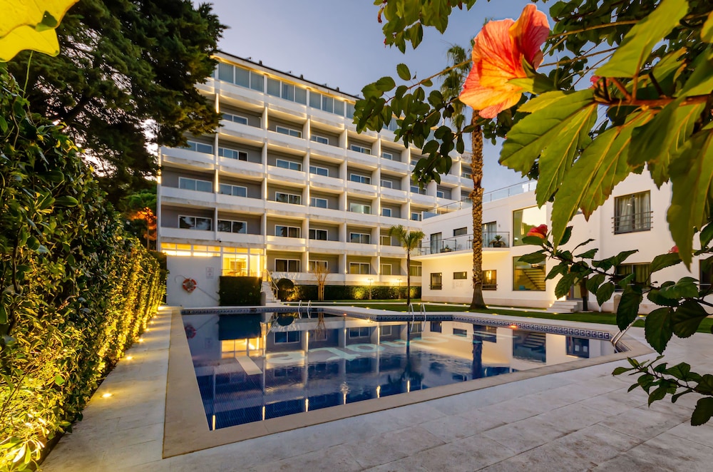 Lido Hotel in CASCAIS