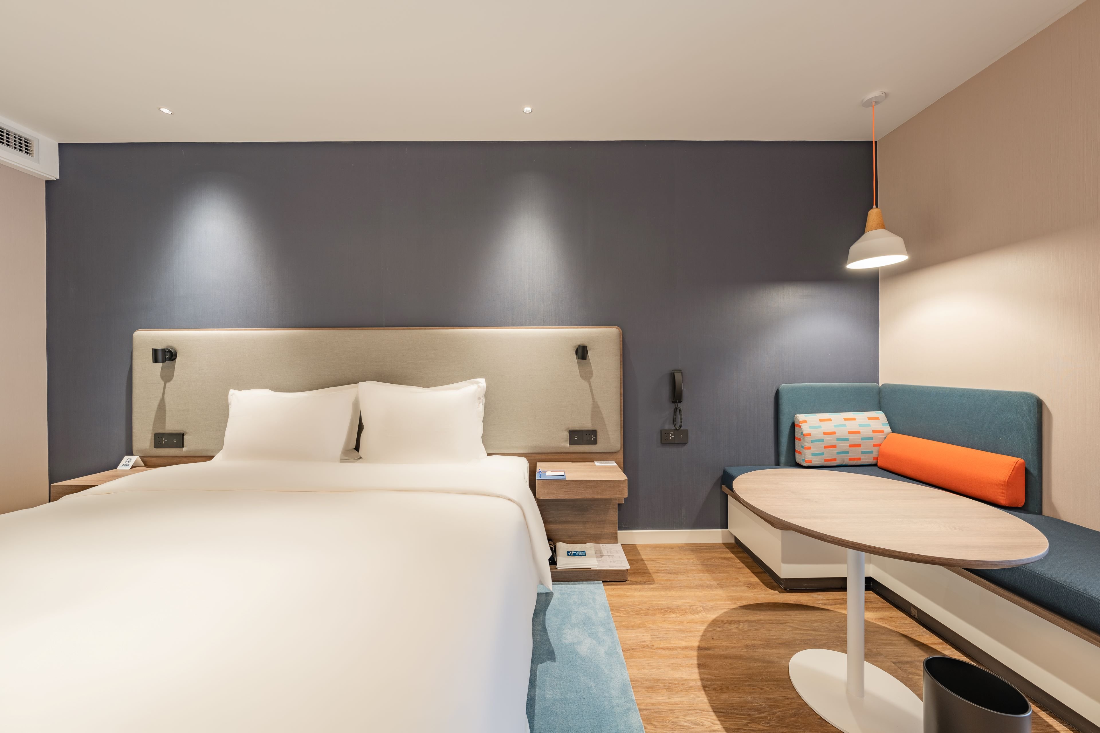 HOLIDAY INN EXPRESS Shanghai Expo Centre 19/50