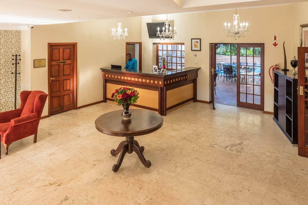 Constantia Hotel and Conference Centre 4/50