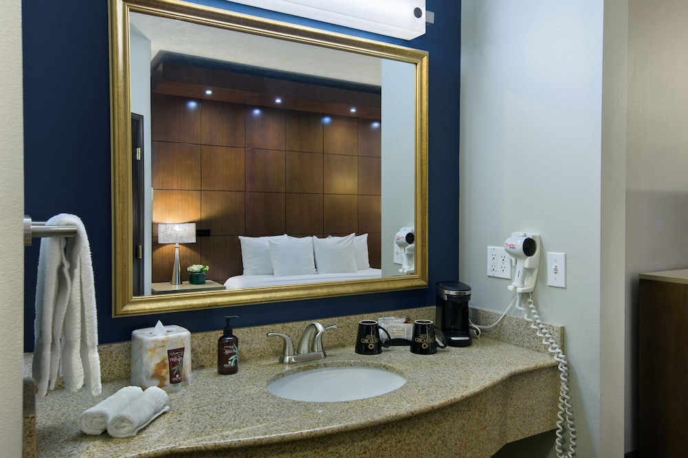 Oxford Suites Downtown Spokane 55/55