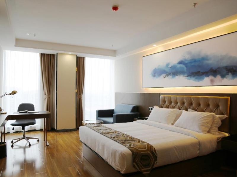 Room at VX Wuxi Huishan District Luoshe Town Luocheng Avenue Hotel, WUXI