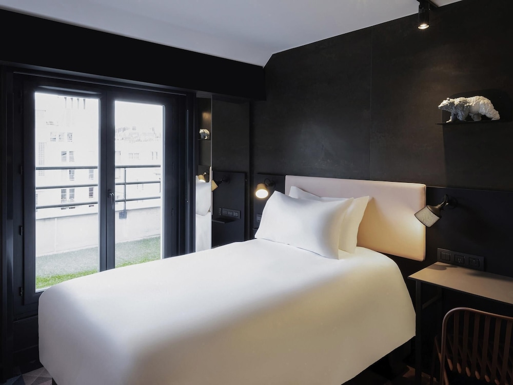 Tribe Paris Batignolles 25/67