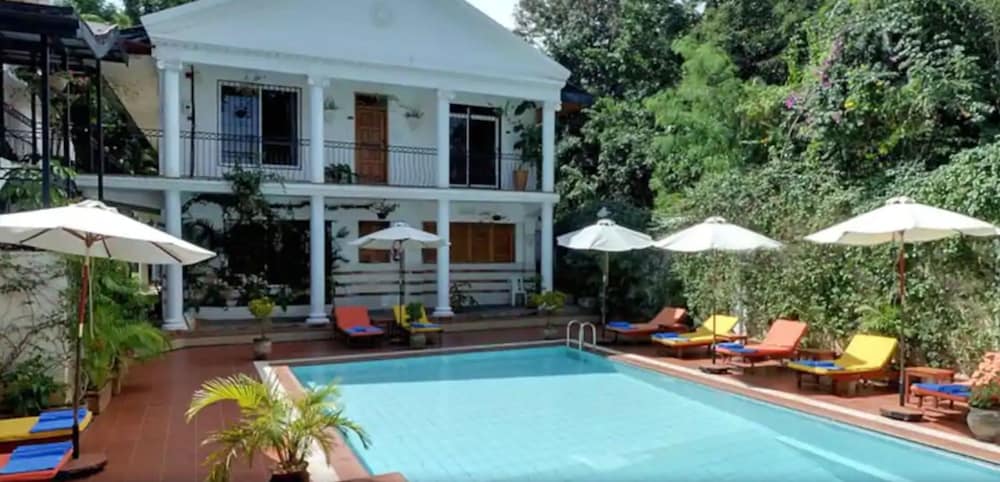 Sovereign Hotel 42/50