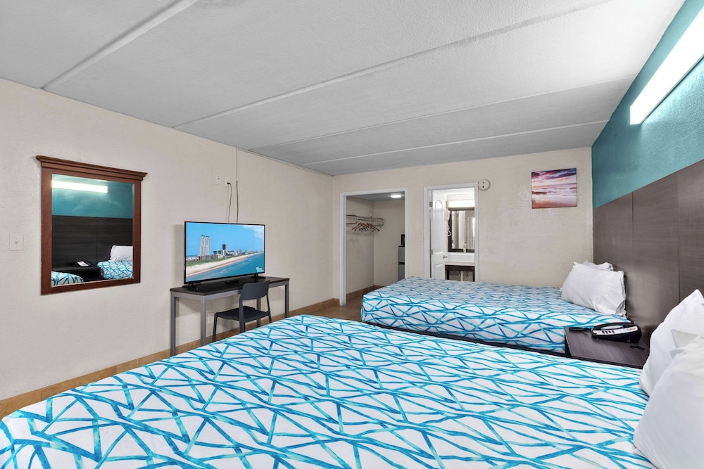 WindWater Hotel & Marina 35/66