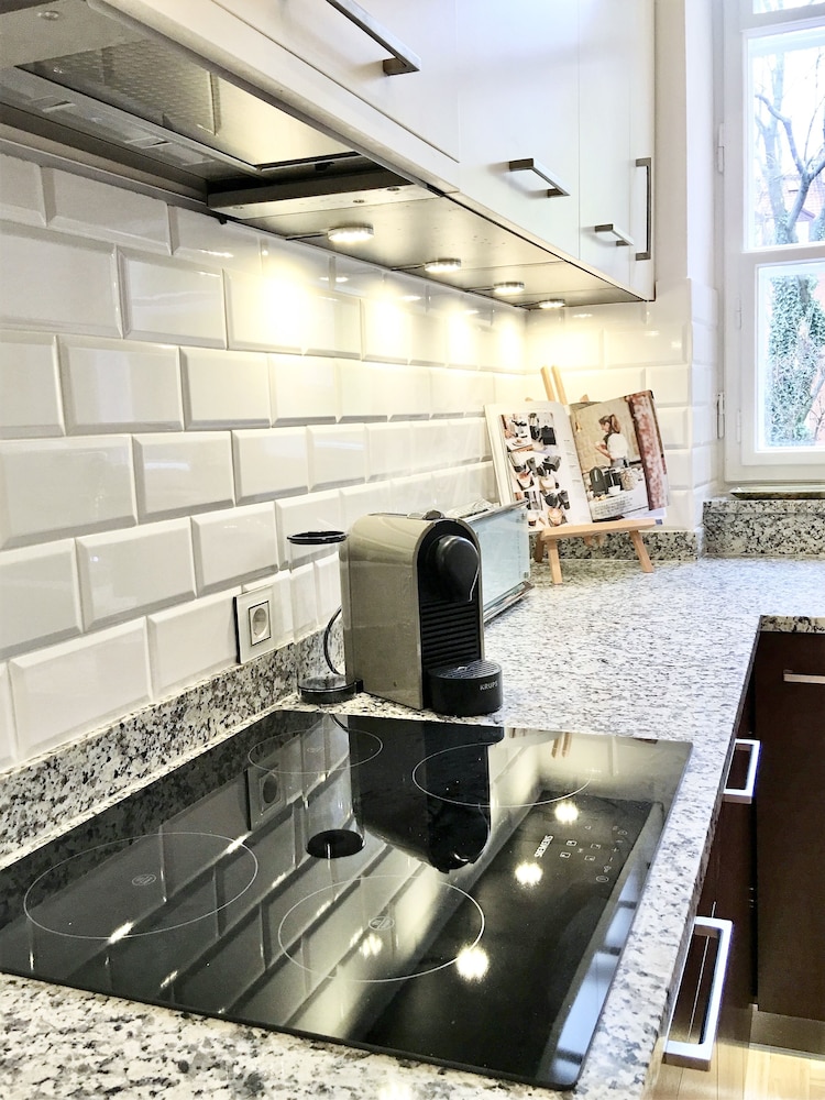 Luxury Apartments Mondrian Market Square 20/50