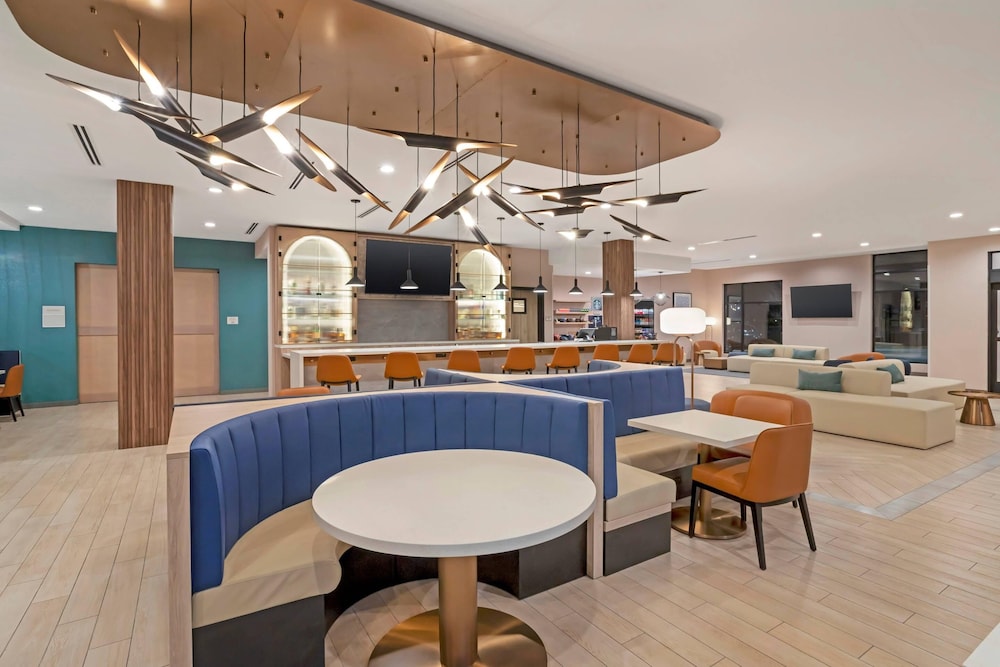 Cambria Hotel Euless - DFW Airport South 34/50