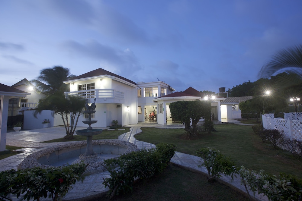 Koray Hotel 4/60