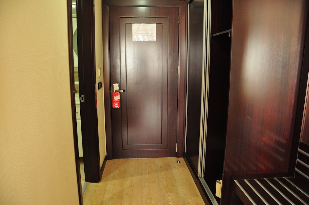 Eser Diamond Hotel & Convention Center 16/32