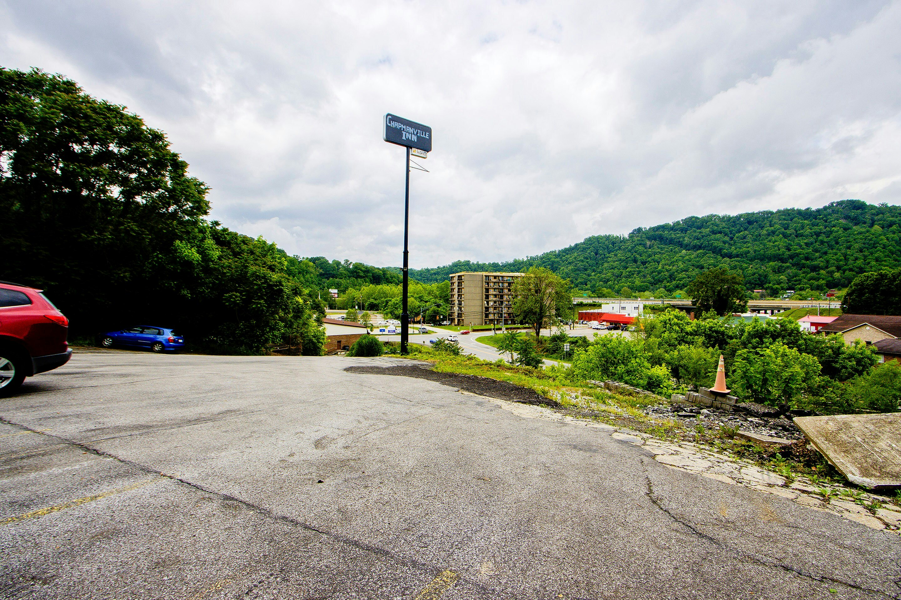 OYO Hotel Chapmanville Inn, WV - Hwy 119 7/15