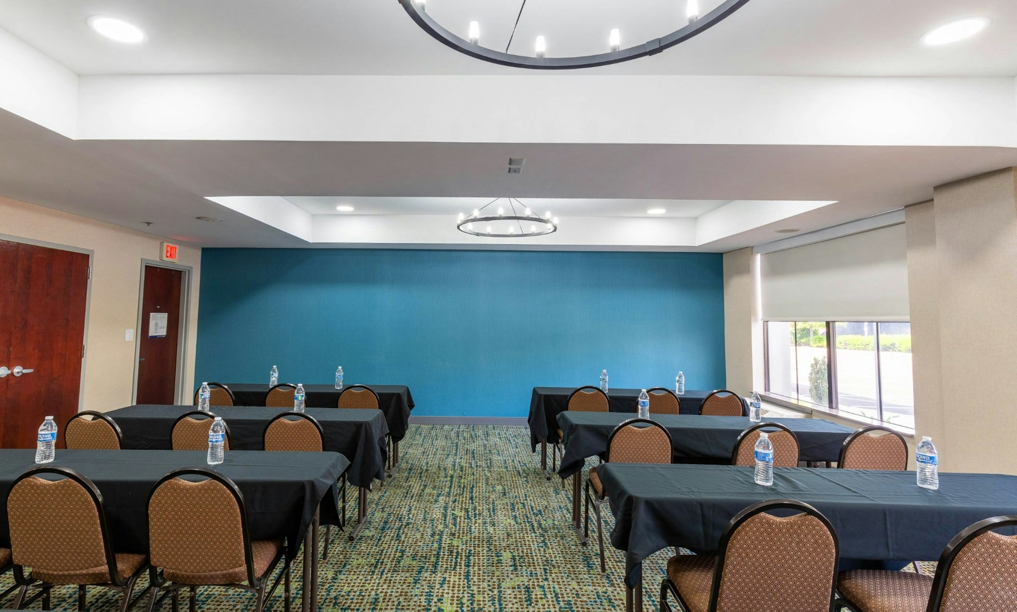 Hampton Inn East Windsor 67/75