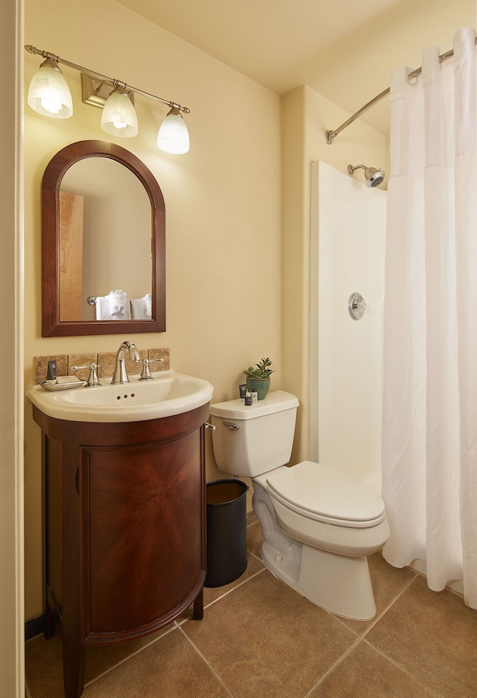 Best Western Wesley Inn & Suites 12/43